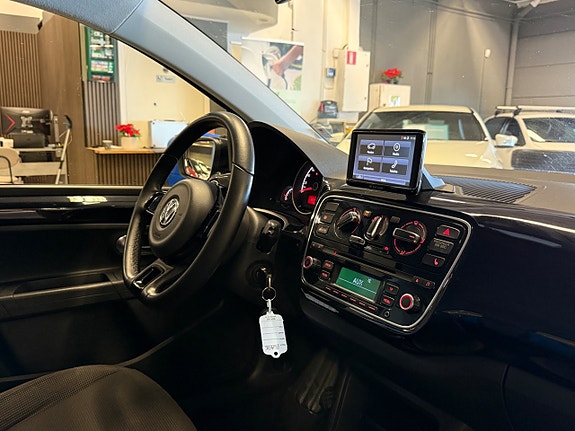 Volkswagen UP! 19 of 21
