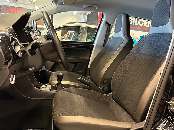 Volkswagen UP! 14 of 21