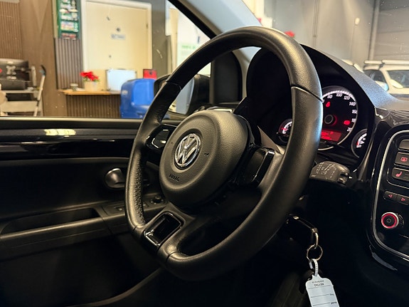 Volkswagen UP! 20 of 21