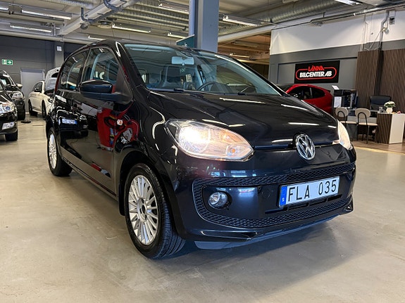 Volkswagen UP! 4 of 5