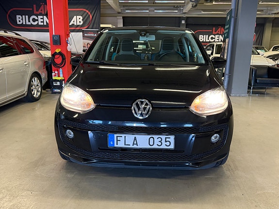 Volkswagen UP! 5 of 5