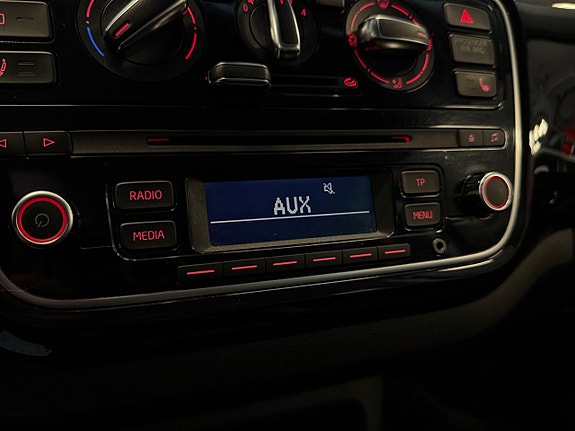 Volkswagen UP! 17 of 21