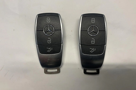 Mercedes-Benz GLB180 4 of 14