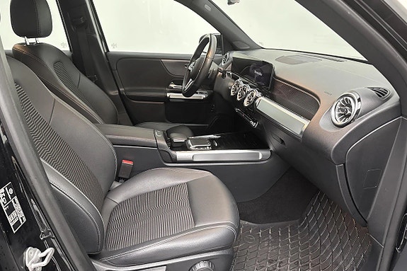 Mercedes-Benz GLB180 7 of 14