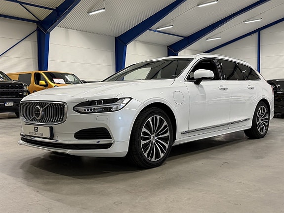 Volvo V90 2 of 22