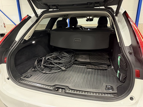 Volvo V90 10 of 22