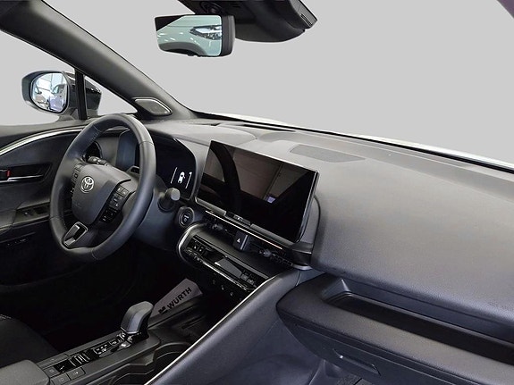 Toyota C-HR 7 of 12