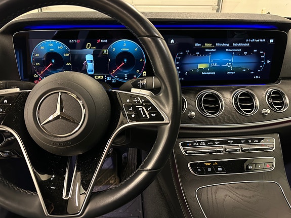 Mercedes-Benz E220 d 2 of 5