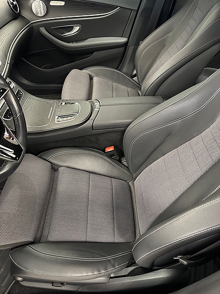 Mercedes-Benz E220 d 4 of 5