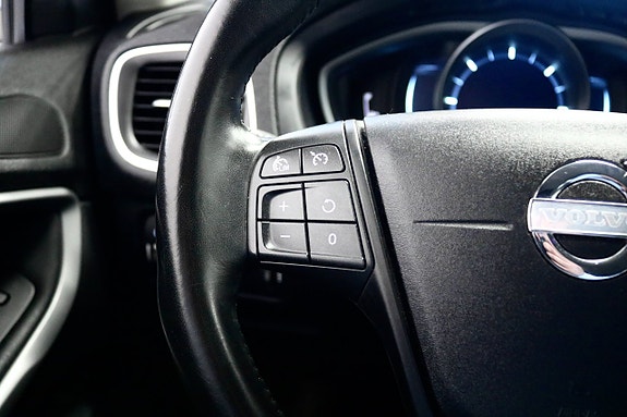 Volvo V40 13 of 23