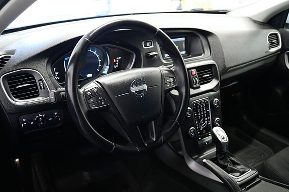 Volvo V40 10 of 23