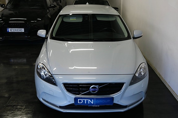 Volvo V40 5 of 23