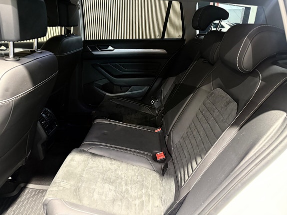 Volkswagen Passat 22 of 26