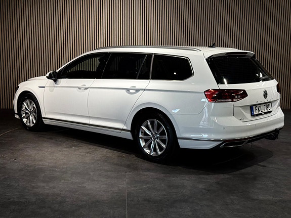 Volkswagen Passat 9 of 26