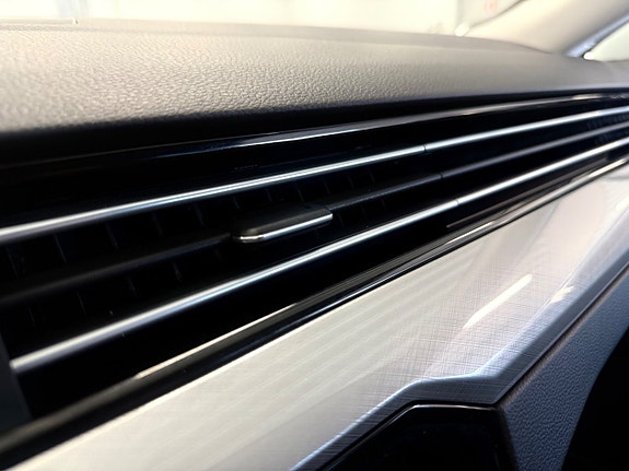 Volkswagen Passat 26 of 26