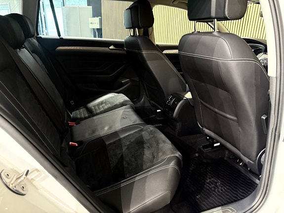 Volkswagen Passat 24 of 26