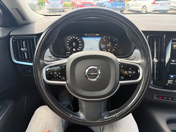 Volvo V90 17 of 24