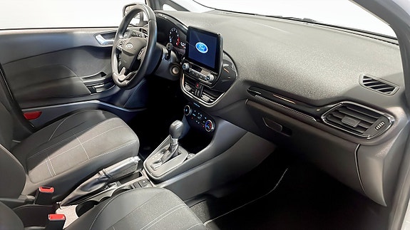 Ford Fiesta 3 of 5