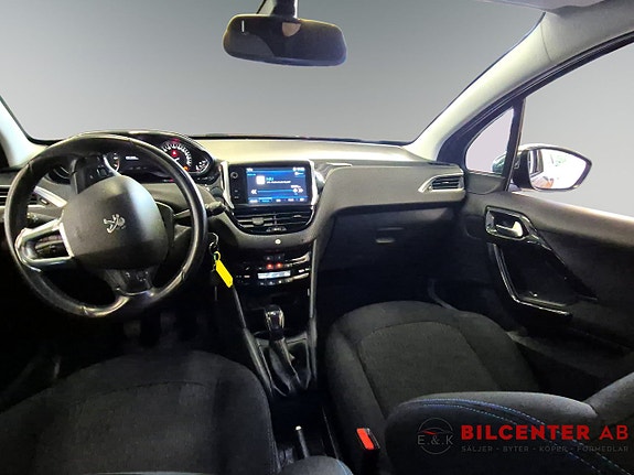 Peugeot 208 10 of 13