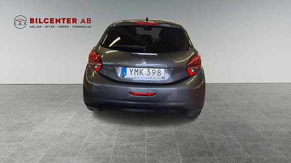 Peugeot 208 4 of 5