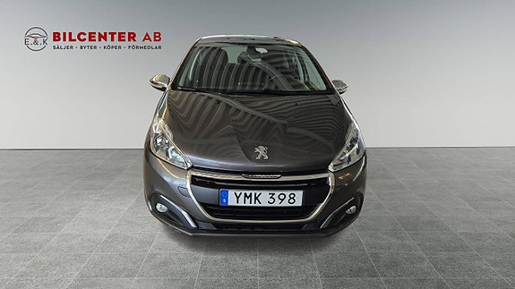 Peugeot 208 9 of 13