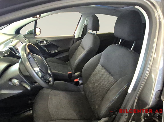 Peugeot 208 13 of 13