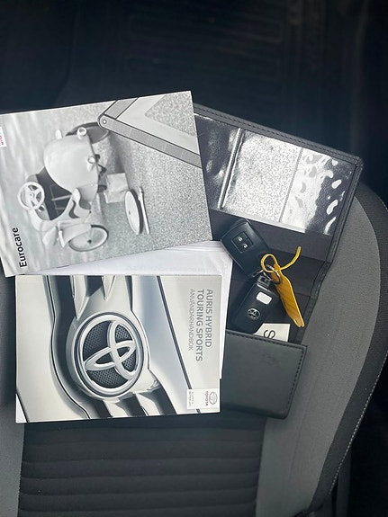 Toyota Auris 19 of 19