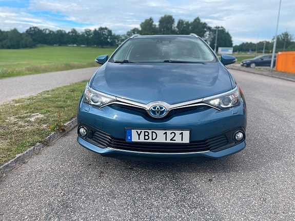Toyota Auris 4 of 19