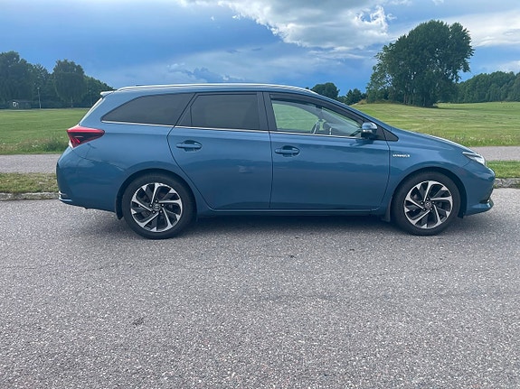 Toyota Auris 3 of 19