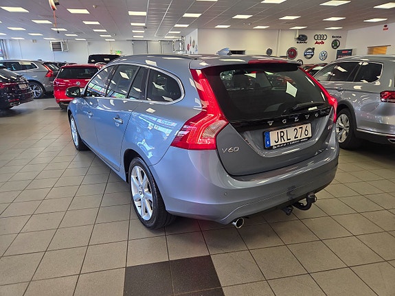 Volvo V60 5 of 5
