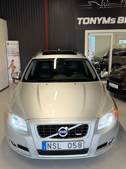 Volvo V70 8 of 23