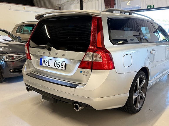 Volvo V70 12 of 23