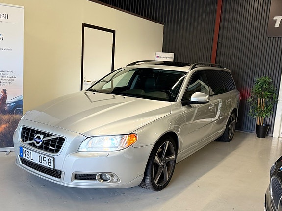 Volvo V70 7 of 23