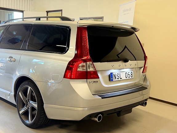 Volvo V70 9 of 23