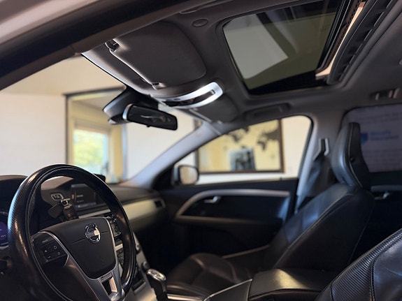 Volvo V70 17 of 23