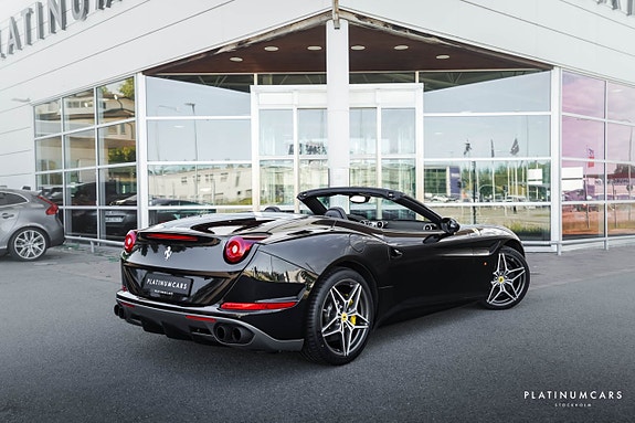 Ferrari California T 2 of 5
