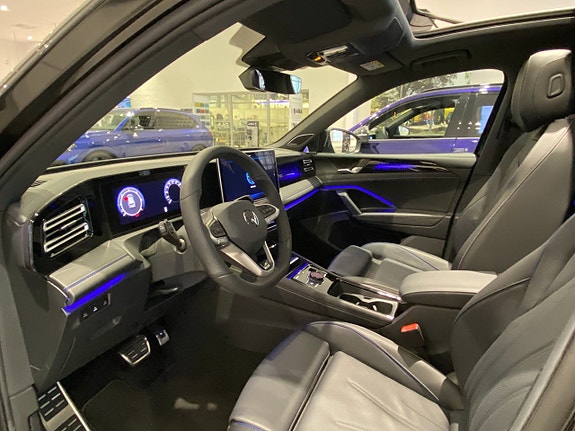 Volkswagen Tiguan 4 of 5