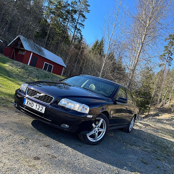 Volvo S80 4 of 5