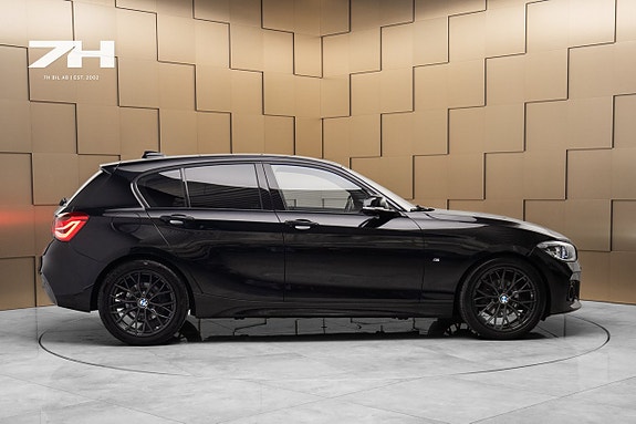 BMW 118d 6 of 17