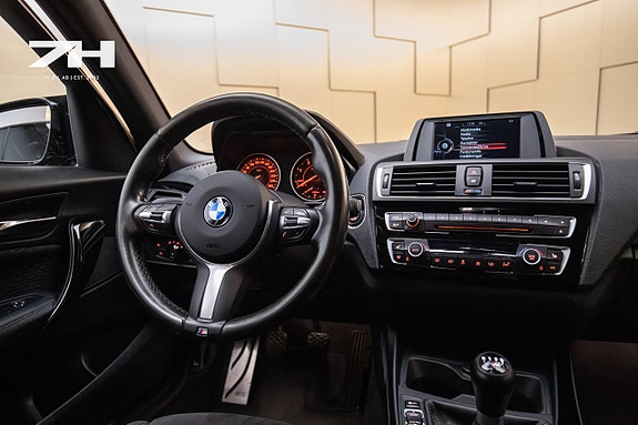 BMW 118d 10 of 17