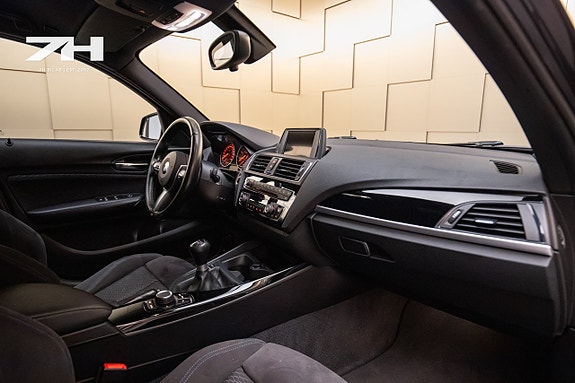 BMW 118d 13 of 17