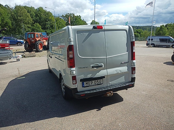 Renault Trafic 6 of 12