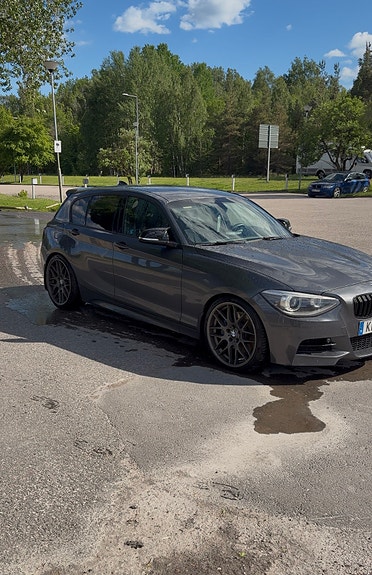 BMW M135i 2 of 5