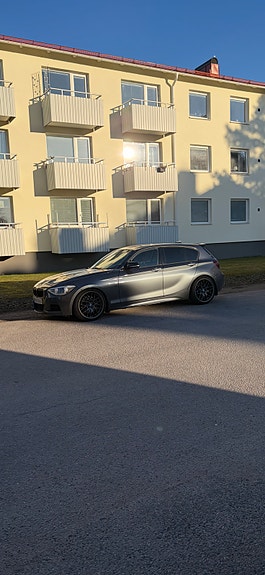 BMW M135i 3 of 5