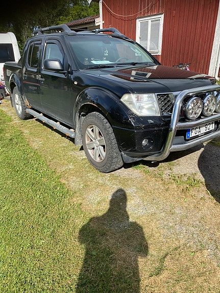 Nissan Navara 2 of 5