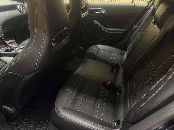 Mercedes-Benz A180 8 of 18