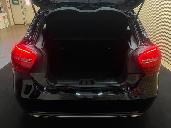 Mercedes-Benz A180 9 of 18