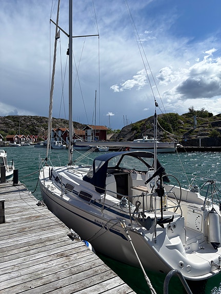 BAVARIA CRUISER 30 — View photo 1