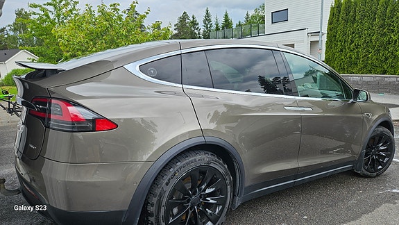 Tesla Model X 3 of 21
