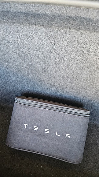 Tesla Model X 20 of 21